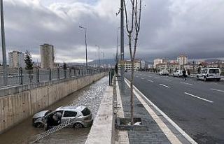 Sürücüsünün direksiyon hakimiyetini kaybettiği...