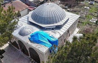 Tam 386 yıllık, 4.Murat’ın yaptırdığı caminin...