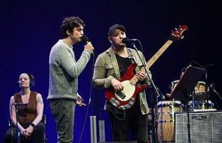 Taner Ölmez ve Serkan Keskin’den sağlık emekçilerine...