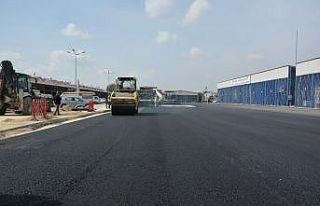 Tarsus Hal Kompleksinde sıcak asfalt serimi başladı