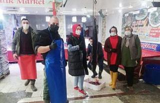 Tavşanlı’da 1,5 metre uzunluğunda Zargana balığı