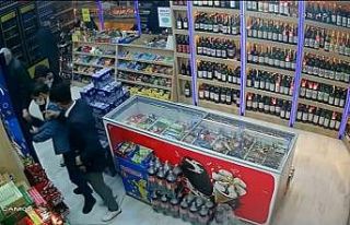 Tekel bayisine müşteri gibi girip içkileri böyle...