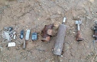 Teröristlerin 9 odalı sığınağı imha edildi