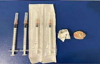 Ticari takside uyuşturucu madde ile yakalandılar