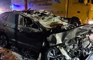 Tıra arkadan çarpan otomobilin sürücüsü ölümden...