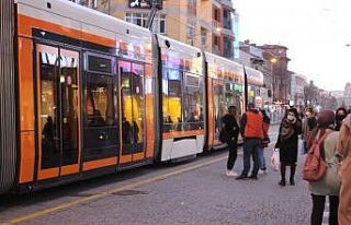 Tramvaylar durunca vatandaş mağdur oldu