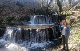 Traverten şelalesi görenleri hayran bırakıyor