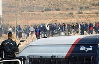 Tunus’ta halk kötüleşen yaşam koşullarını...