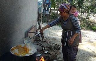 Turunç tatlısı kadınların gelir kapısı oldu