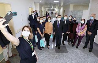Tütüncü sağlık çalışanlarının kadınlar...