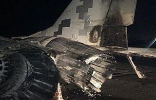 Ukrayna’da alkollü subay, aracıyla savaş uçağına...