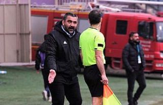 Ümit Özat: “Hakem bize bir sarı kart gösterdi,...