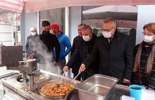 Uşak CHP, Çanakkale şehitleri için lokma döktürdü