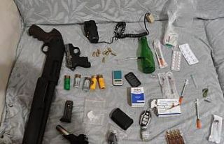 Uyuşturucu imalathanesine dönüştürülen eve operasyon