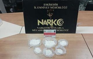 Uyuşturucu operasyonunda yakalanan 2 kişiden 1’i...