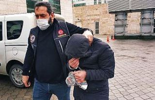 Uyuşturucu suçundan 4 yıl 2 ay cezası bulunan...