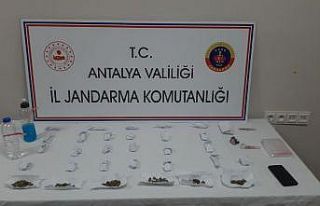 Uyuşturucular yatağın altından çıktı