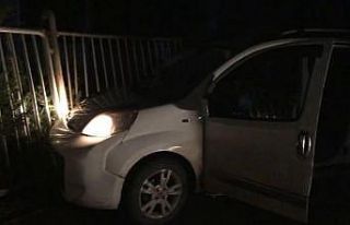 Uyuşturucuyla polisten kaçarken kaza yaptılar