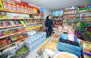 Uzun bir aradan sonra açılan iş yerleri dezenfekte...