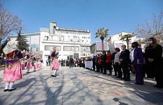 Vali Ali Fuat Atik, kadın personellerin Dünya Kadınlar...