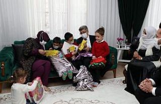 Vali Bilmez ve eşi Meral Bilmez’den şehit ailelerine...