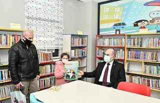 Vali Dağlı: "Samsun’da 315 bin 385 kitapla...