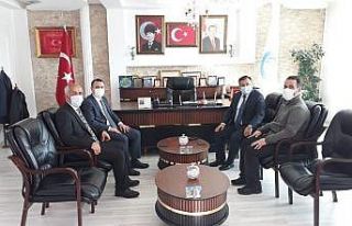 Van Büyükşehir Belediyesi heyetinden Başkan Ensari’ye...