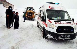 Van’da hasta kurtarma ve karla mücadele çalışması