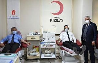 Vergi Haftasını kan bağışı yaparak kutladılar
