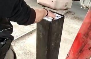 Vincin ayaklarına gizlenen sigaralar gümrüğe takıldı