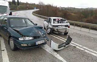 Yağış beraberinde kaza getirdi: 3 yaralı