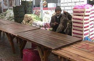 Yağmur ve kar yağdı, pazar tezgahları boş kaldı