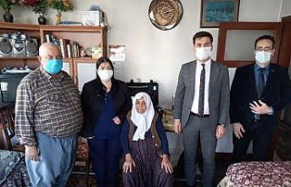 Yaşlı ve engellilere evde kimlik kartı hizmeti