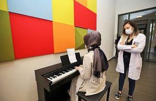 Yeni piyanistler Şehitkamil Sanat Merkezi’nde yetişiyor