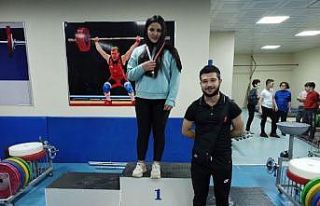 Yeşilhisarlı 3 halterciden il genelinde 3 madalya