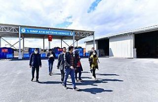 Yeşilyurt’taki atık toplama ve ayırma tesisi...