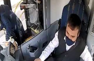 Yolcu acı içinde bağırınca rotasını hastaneye...