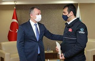 Yolcusunu hastaneye taşıyan otobüs sürücüsü...