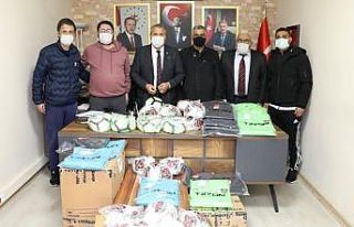 Yunusemre’den Sanayispor’a malzeme yardımı