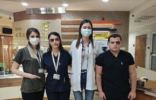 Yüzlerini boyayarak sağlıkçılara şiddete dikkat...