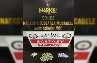 Zehir tacirleri yakalanmamak için uyuşturucu hapları...