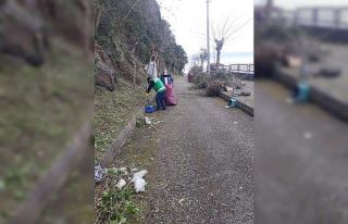 Ziyaretçilere tarihi ve turistik alanlarda çevre...