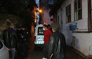 Ziyarete geldiği arkadaşını evinde ölü buldu