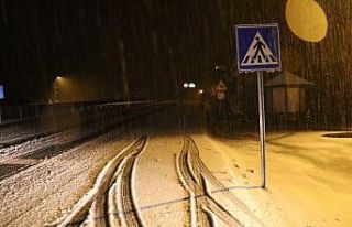 Zonguldak-Ereğli karayolunda yoğun kar yağışı