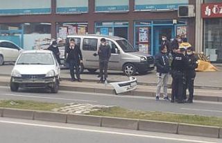 Zonguldak’ta tır’ın çarptığı otomobil karşı...