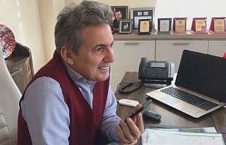 11 yaşındaki Dilek, bağışı ile Başkan Aksoy’u...