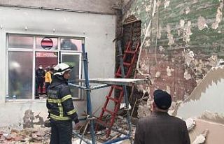 132 yıllık camide korkutan yangın