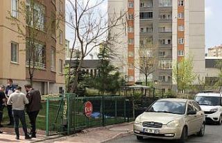 14. kattan düşen 71 yaşındaki adam hayatını...