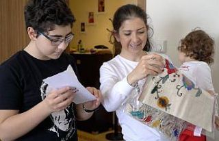 23 Nisan çocuklarını ağırlayan ailelere hediyeleri...