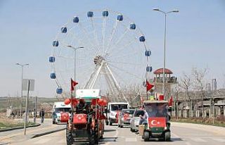 23 Nisan coşkusu Gölbaşı’nda balkonlara sığmadı